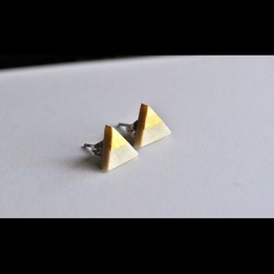 Triangle  pearl white and dipped gold studs